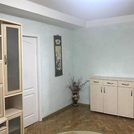 Уютненькая Квартирка Kiev Exterior foto