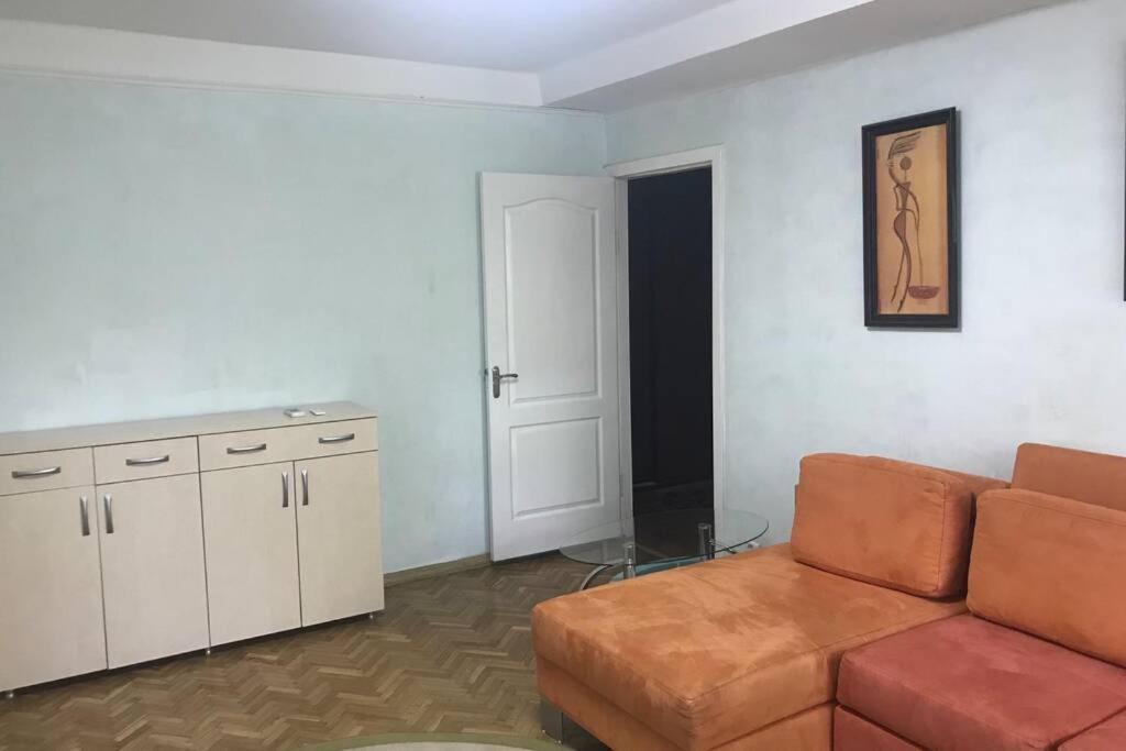 Уютненькая Квартирка Kiev Exterior foto