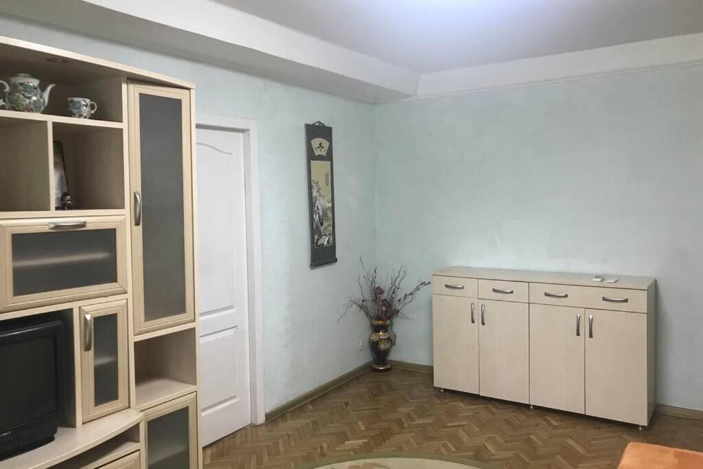 Уютненькая Квартирка Kiev Exterior foto